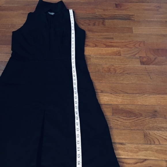 Ann Taylor Size: 2. Like new. - Picture 6 of 8